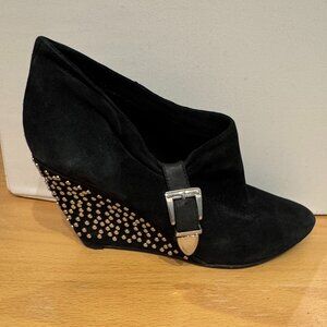 Belle - Sigerson Morrison Studded velvet booties - sz 8